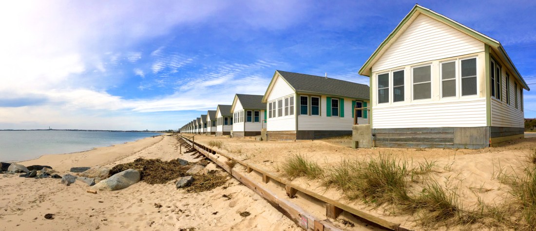 Prices start at $74 per night, and houses and condos are popular … Daisy Cottage Cape Cod Vacation Rental